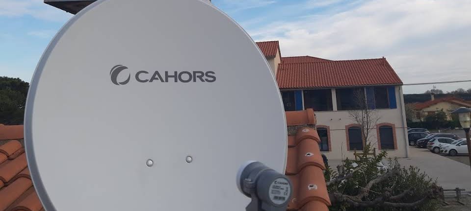 Pose d'antenne et de parabole